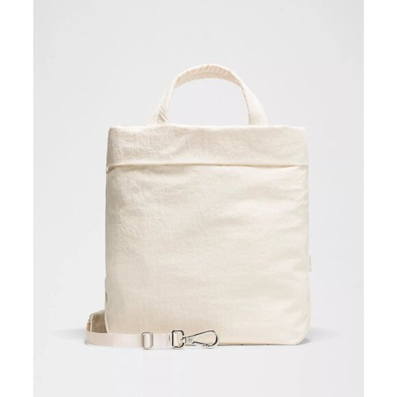 On My Level Tote Bag 20L - Light Ivory - Picture 2 of 4